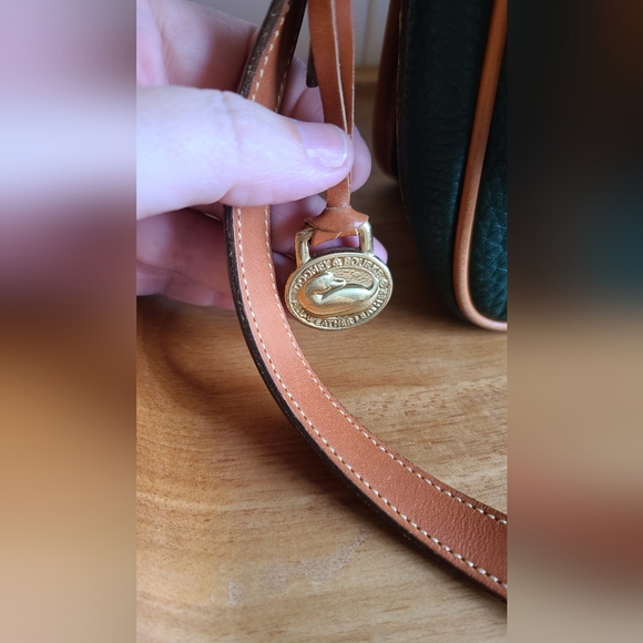 Vintage Dooney & Bourke - Picture 3 of 15